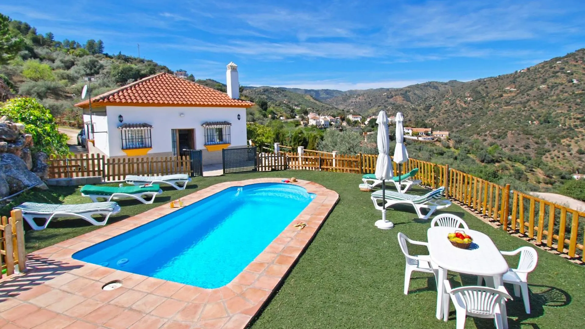 Casa Avila Comares Holiday home
