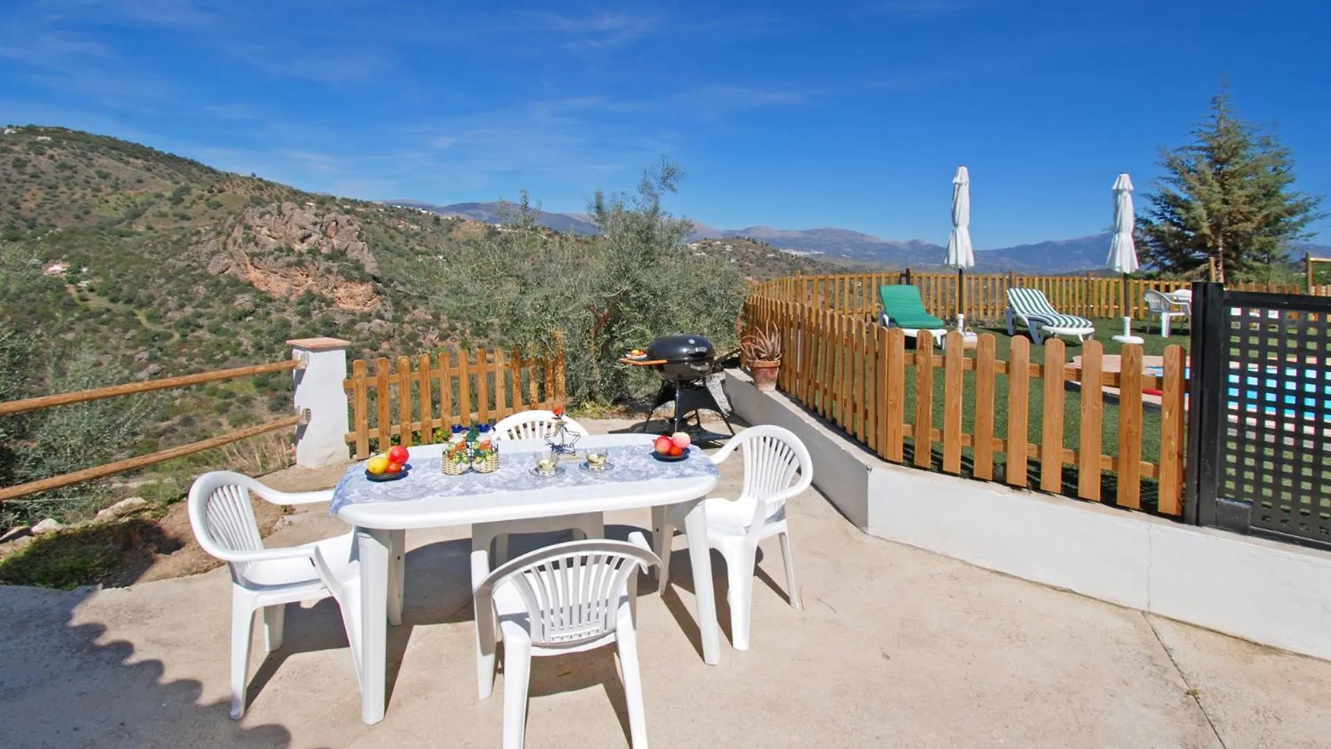 Casa Avila Comares Holiday home